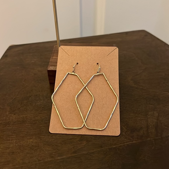 Gold Earrings - Picture 6 of 6